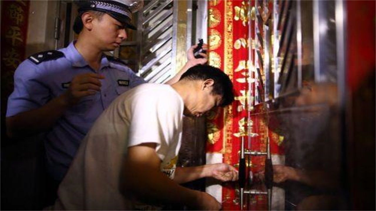 芜湖请开锁师傅开了锁后，师傅为什么一般都不进门，就算主人请也不进去？